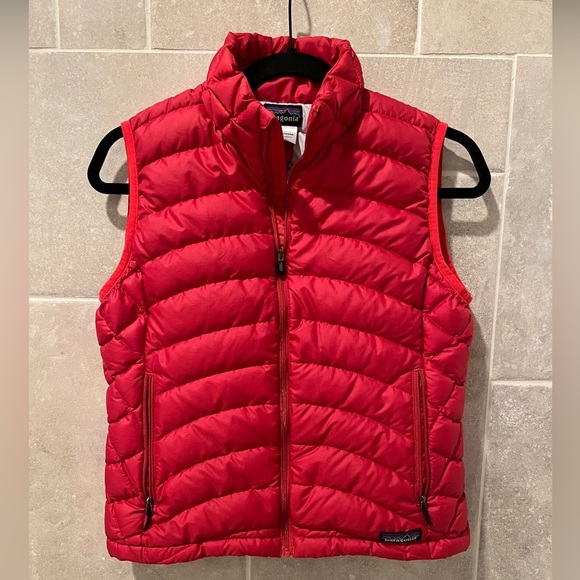 Patagonia Jackets & Blazers - PATAGONIA women’s warm puffer vest, goosedown, red SZ S